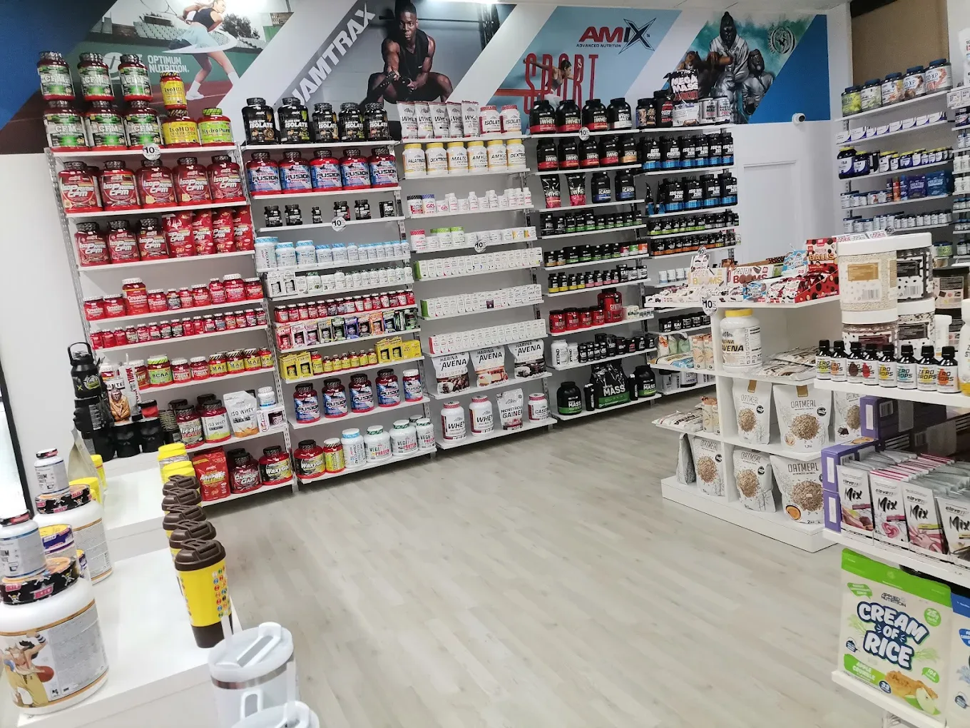 USAFITNESS VILLANUEVA - tienda de nutrición deportiva y suplementos en Villanueva de la Cañada (foto 1)